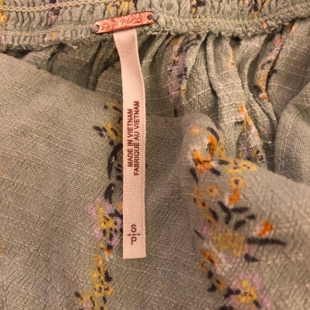 Free people shorts, barely worn - Picture 3 of 3
